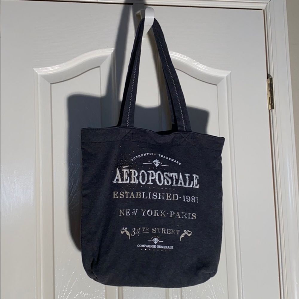 Aeropostale Tote fully lined 14”x14”x14”